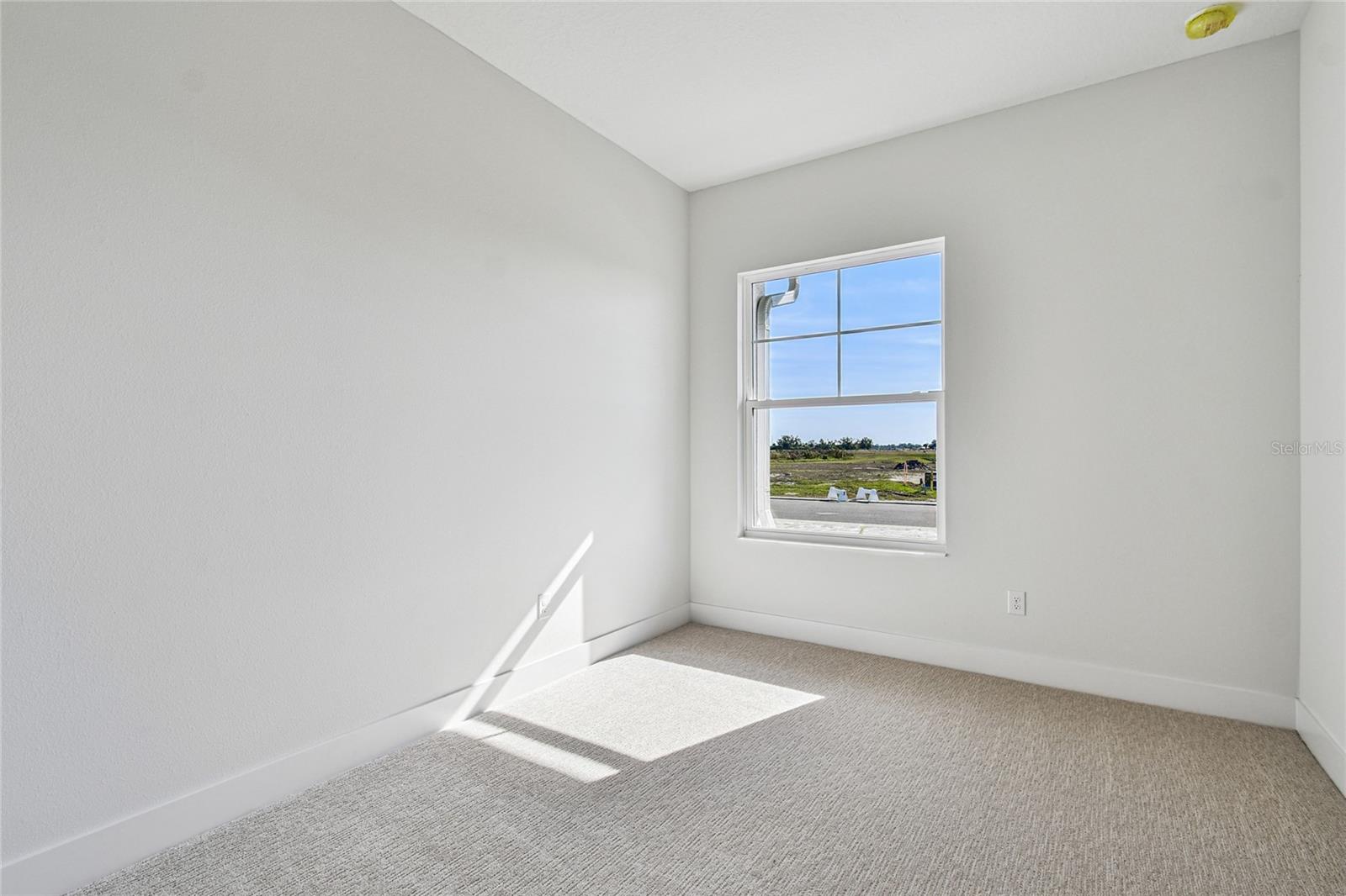 Image 41 of 59 For 17542 Foxtail Loop