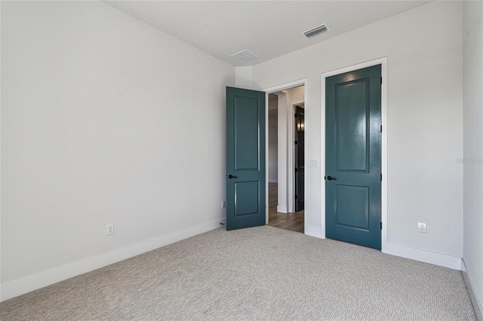 Image 42 of 59 For 17542 Foxtail Loop