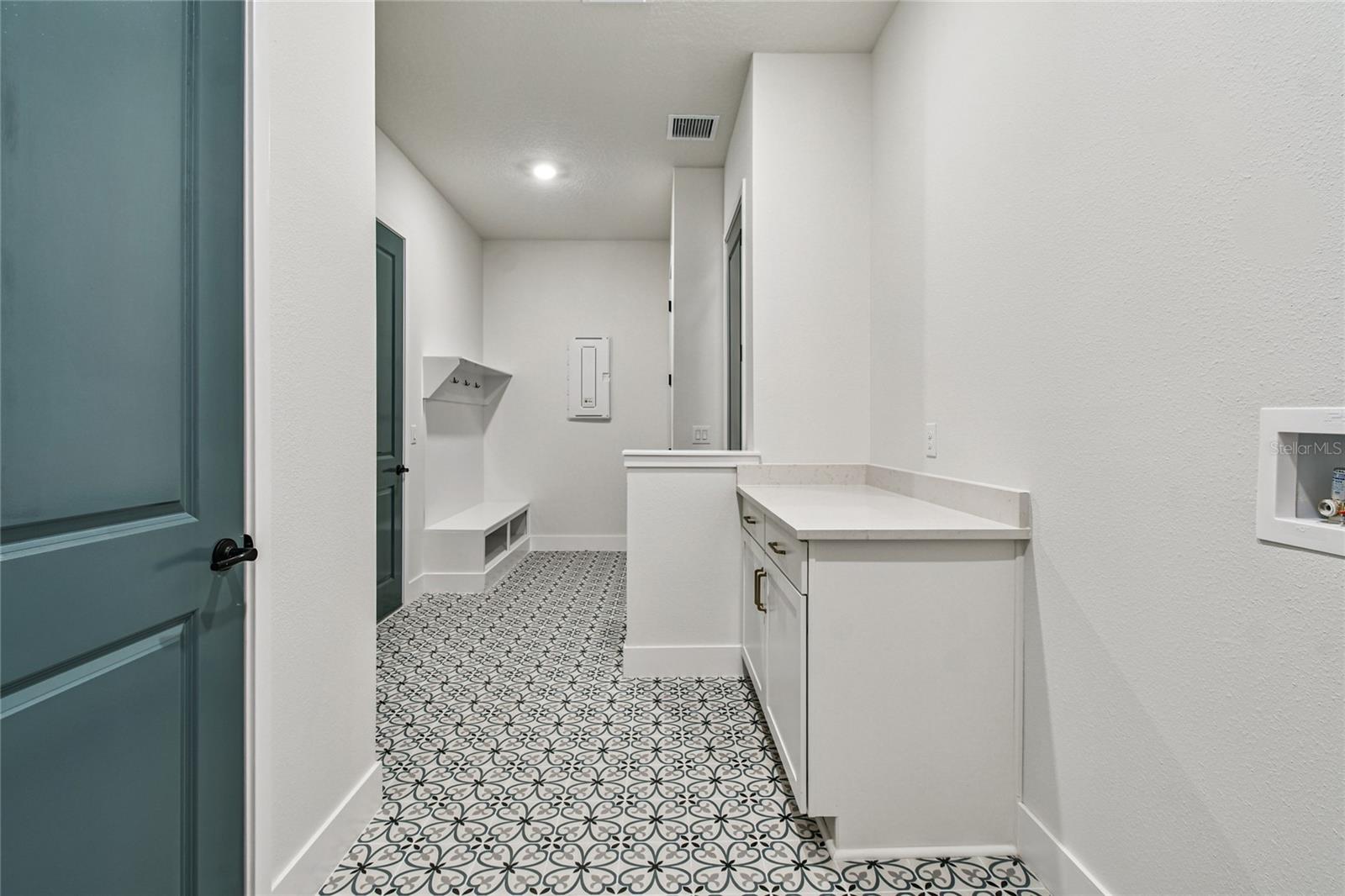 Image 44 of 59 For 17542 Foxtail Loop