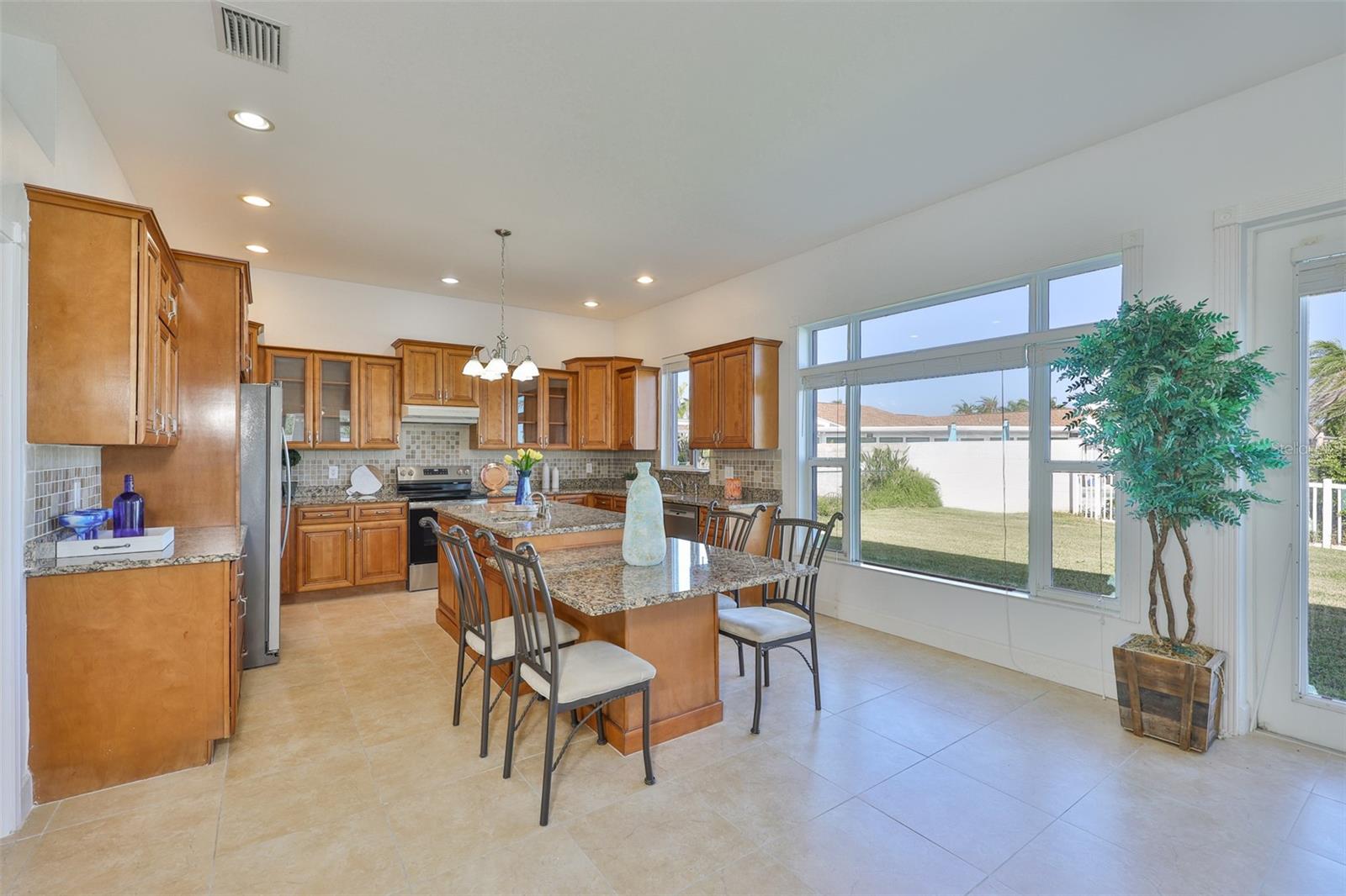 Image 14 of 65 For 710 116th Avenue