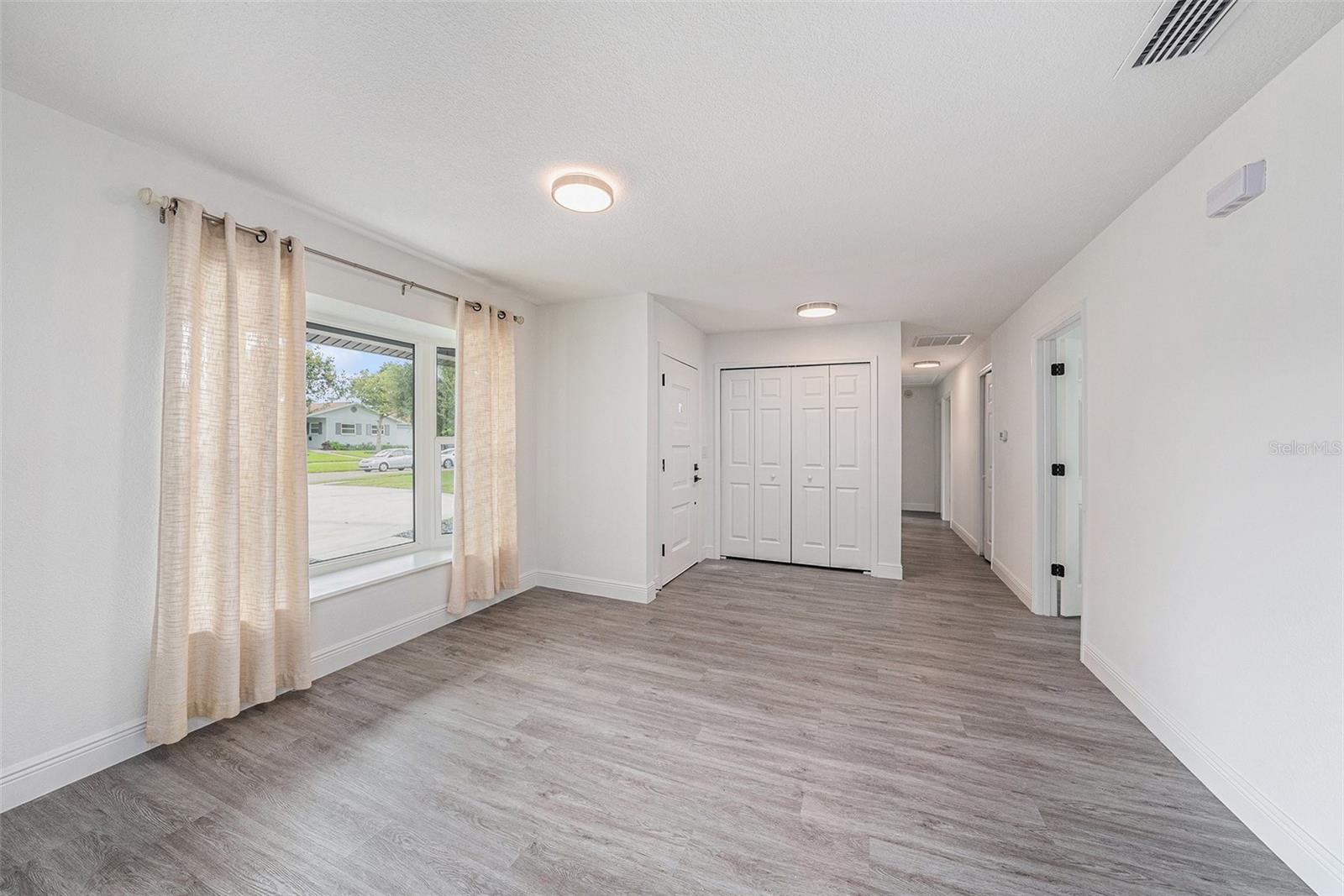 Image 6 of 25 For 2515 Lake Ellen Circle