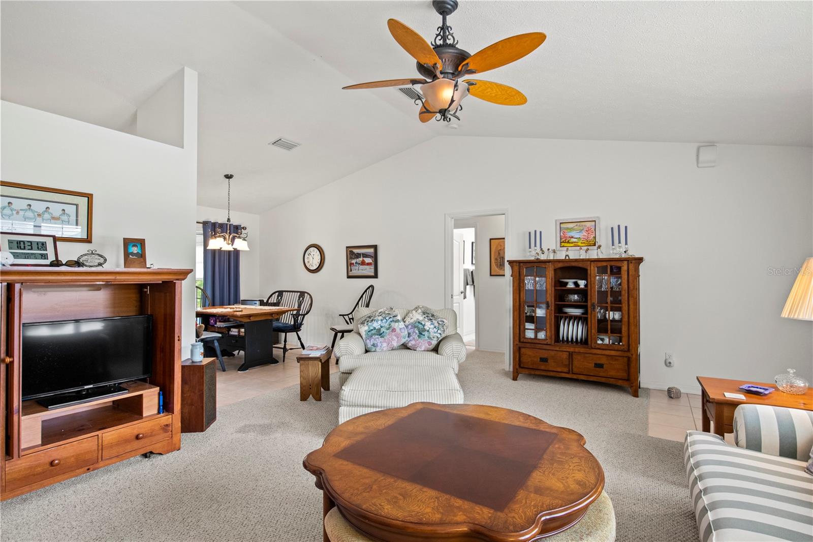 Listing photo id 9 for 1322 Brookfield Drive