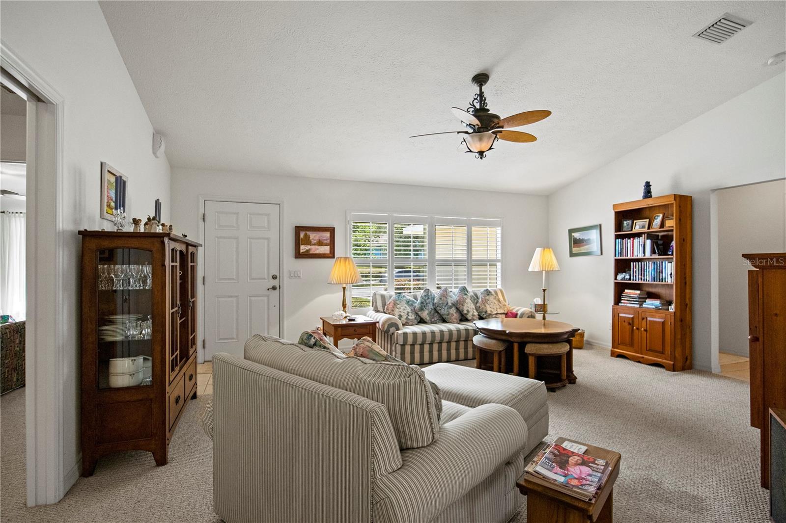 Listing photo id 11 for 1322 Brookfield Drive