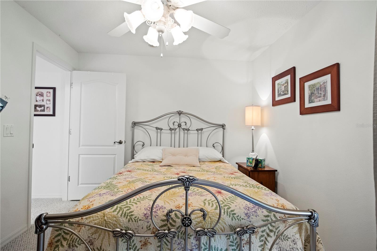 Listing photo id 17 for 1322 Brookfield Drive