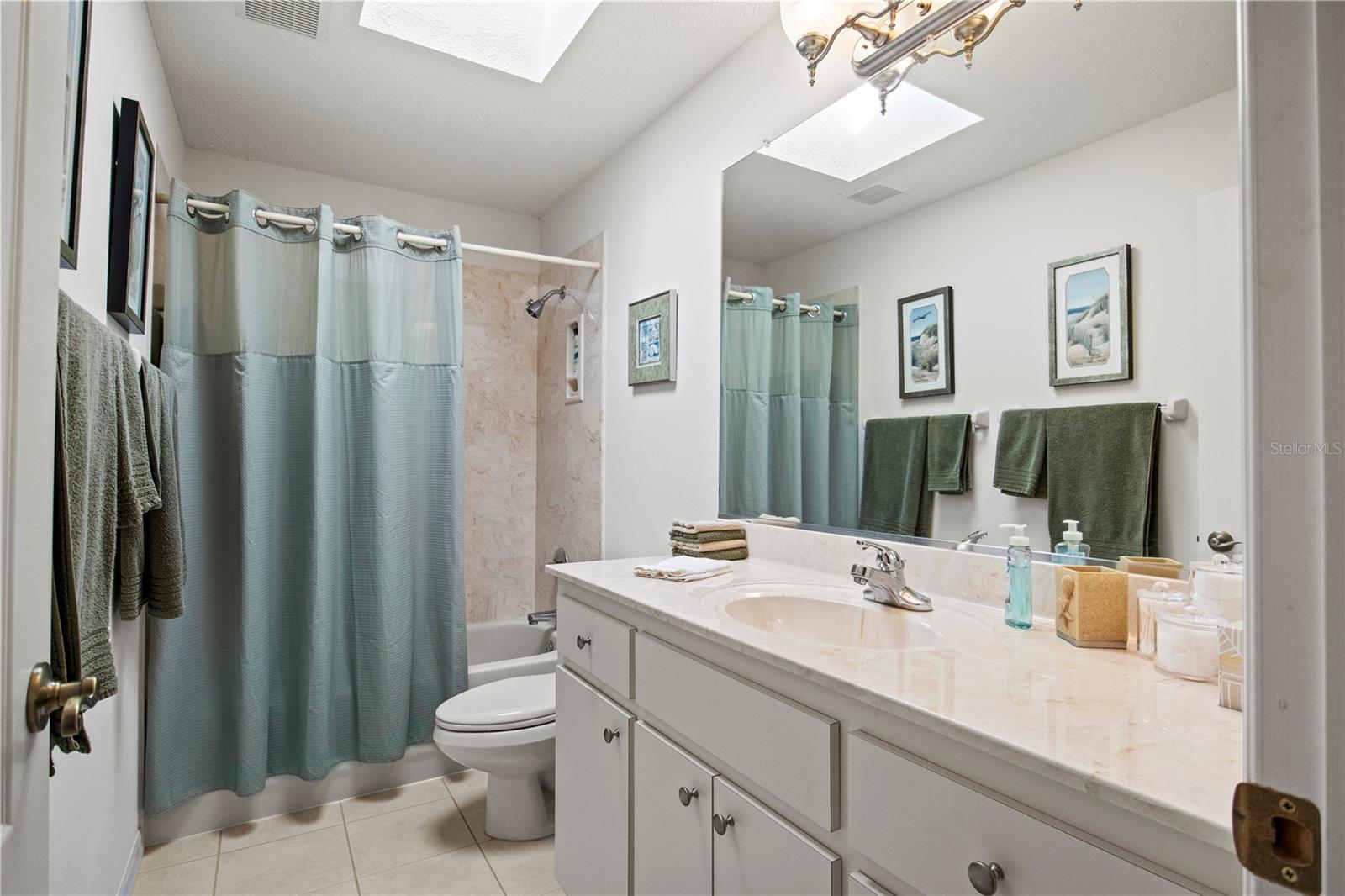 Listing photo id 18 for 1322 Brookfield Drive