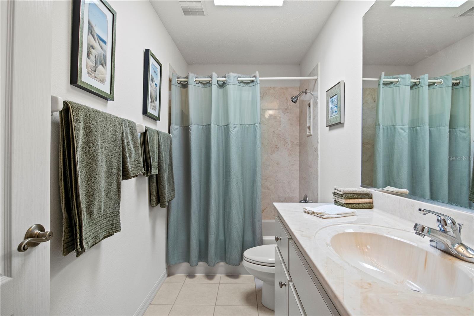Listing photo id 19 for 1322 Brookfield Drive