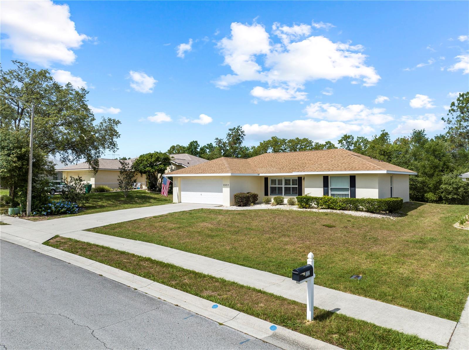 Listing photo id 37 for 1322 Brookfield Drive