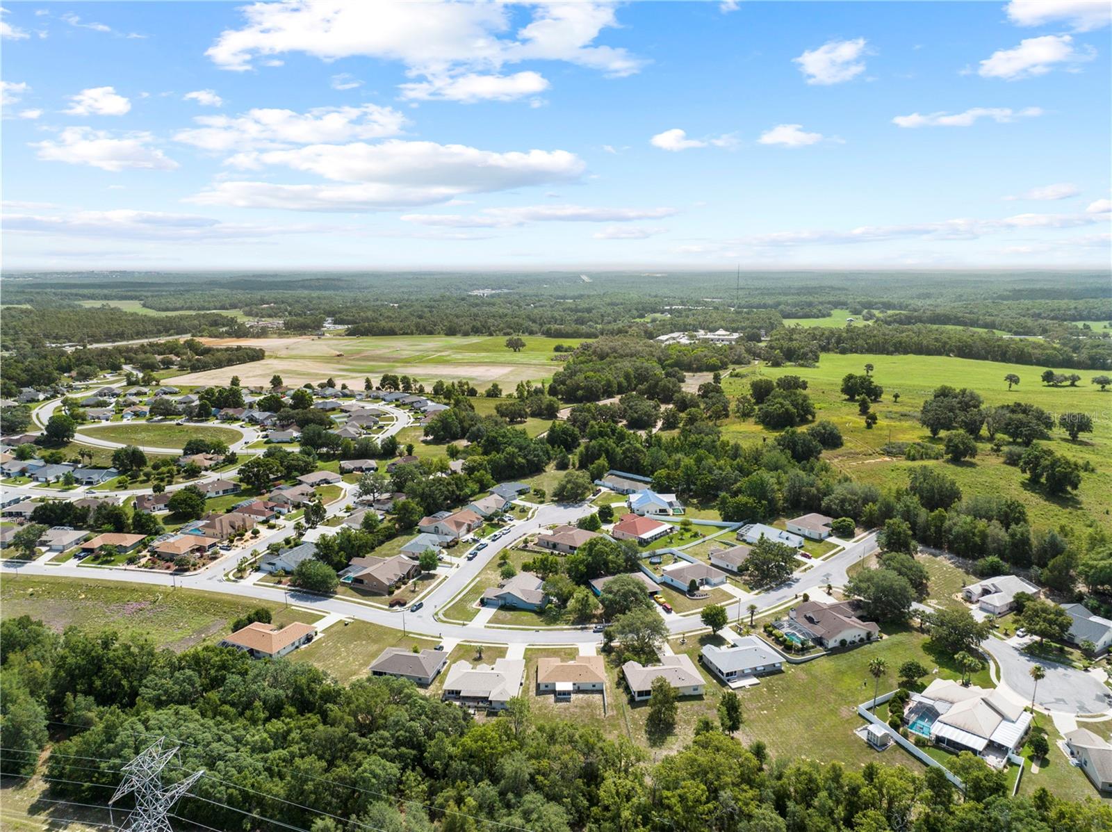Listing photo id 40 for 1322 Brookfield Drive