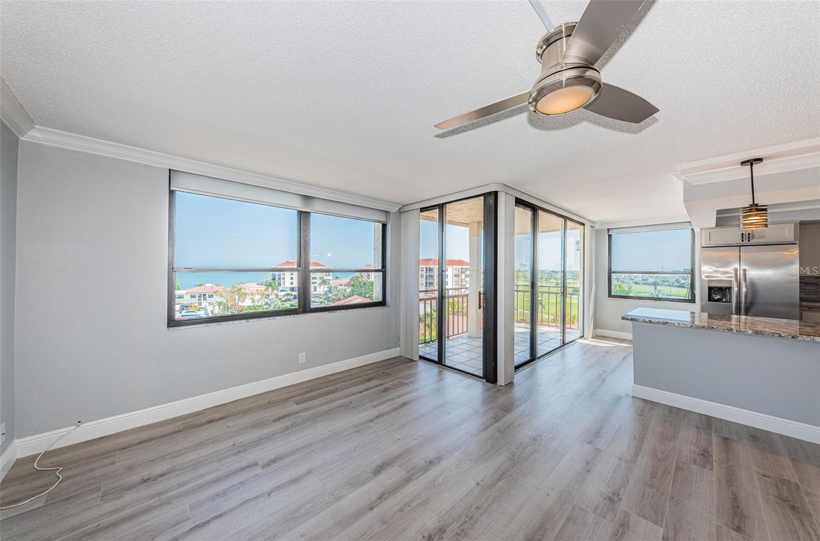 Image 11 of 19 For 6279 Sun Boulevard 604