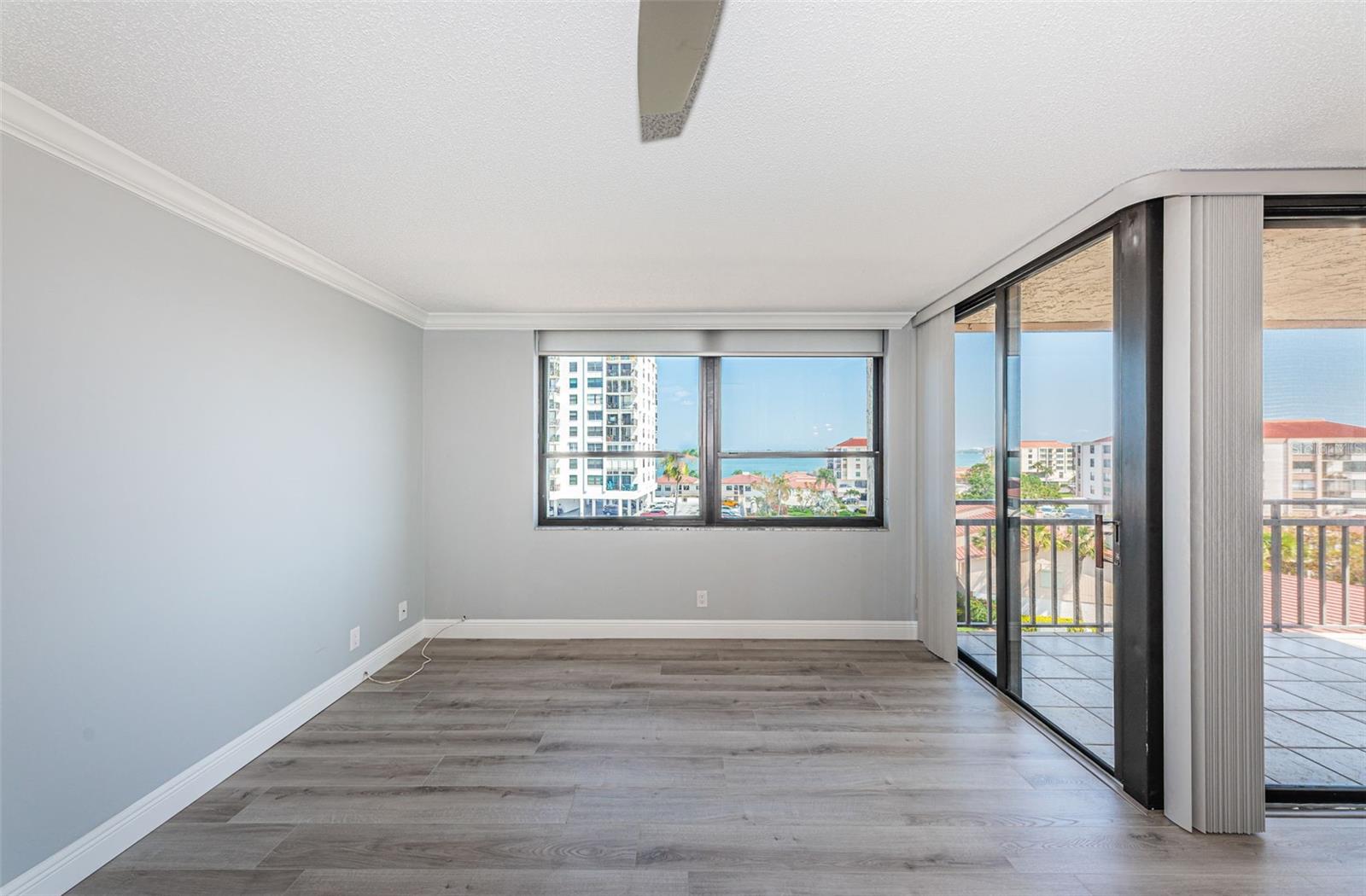 Image 5 of 19 For 6279 Sun Boulevard 604