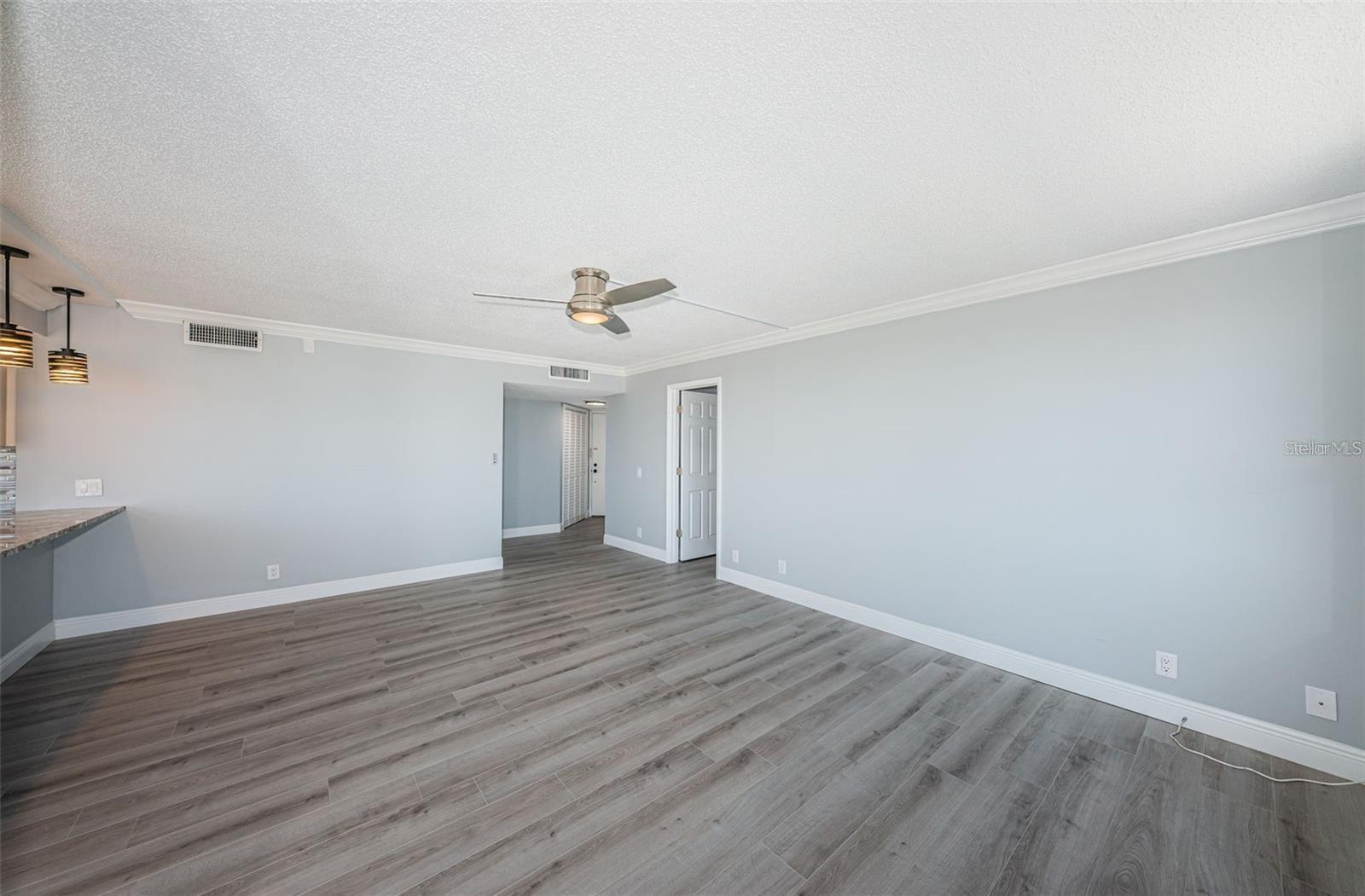 Image 6 of 19 For 6279 Sun Boulevard 604