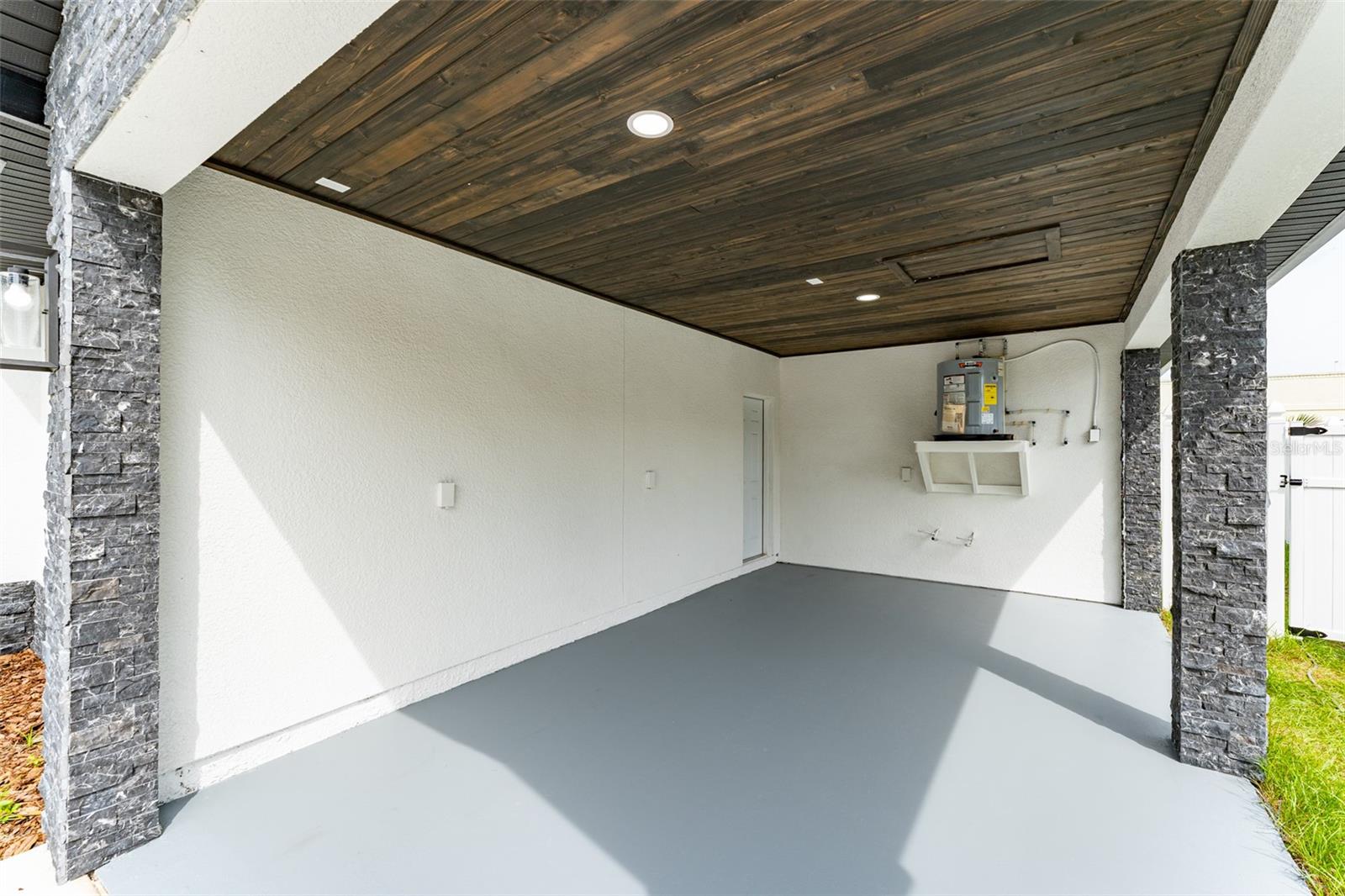 Image 10 of 48 For 2921 La Salle Street
