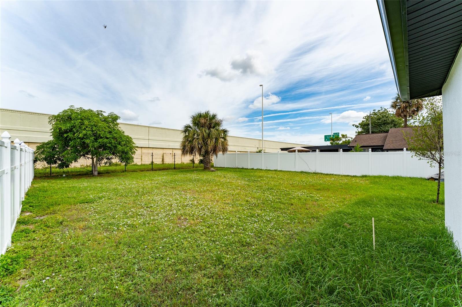 Image 50 of 54 For 2921 La Salle Street