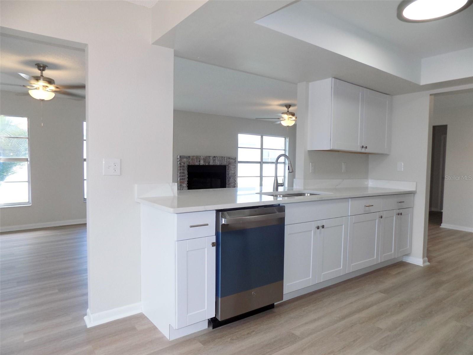 Image 25 of 38 For 9255 36th Way N
