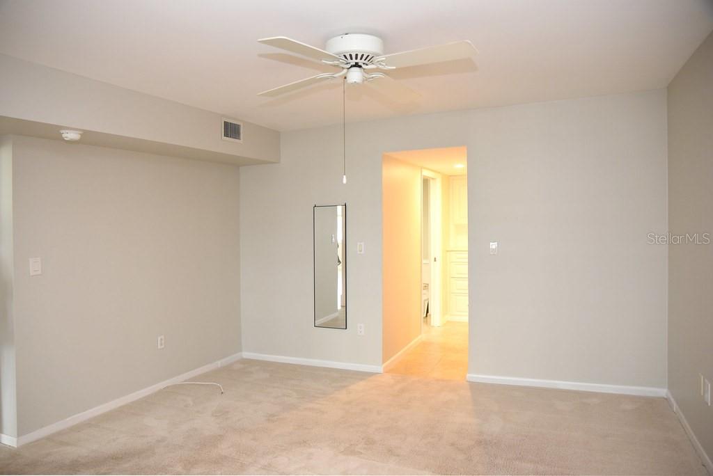 Image 51 of 79 For 5108 Brittany Drive S 405