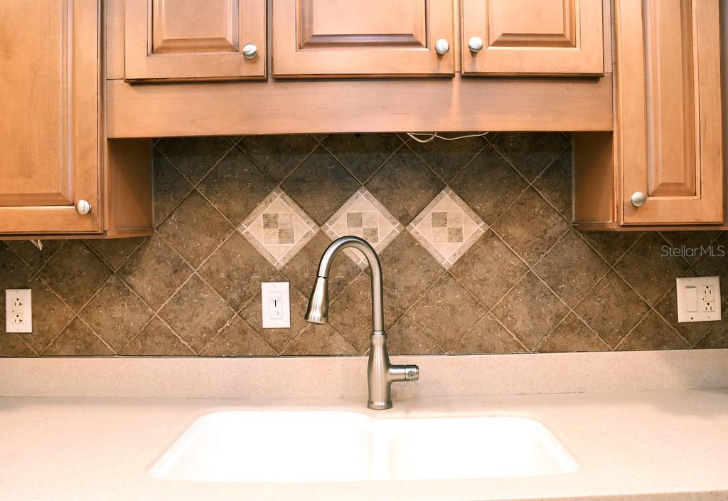 Image 57 of 79 For 5108 Brittany Drive S 405