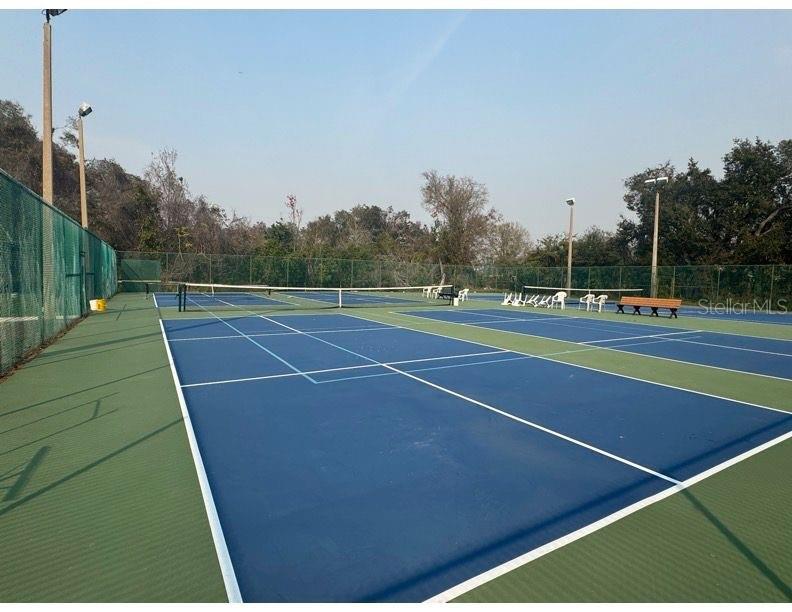 Image 21 of 25 For 6334 Spring Flower Drive 14