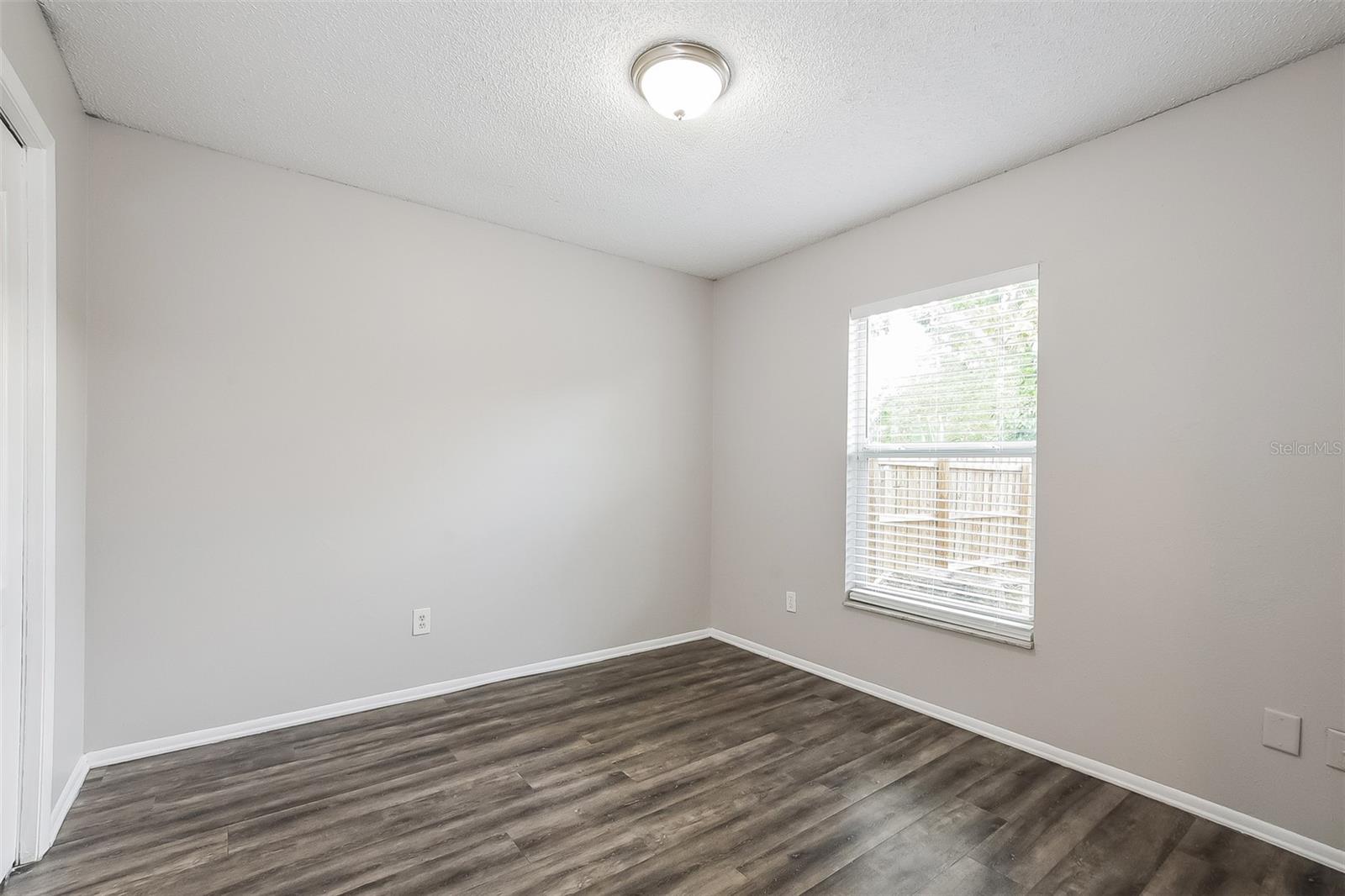 Image 11 of 15 For 219 Garden Cove Court