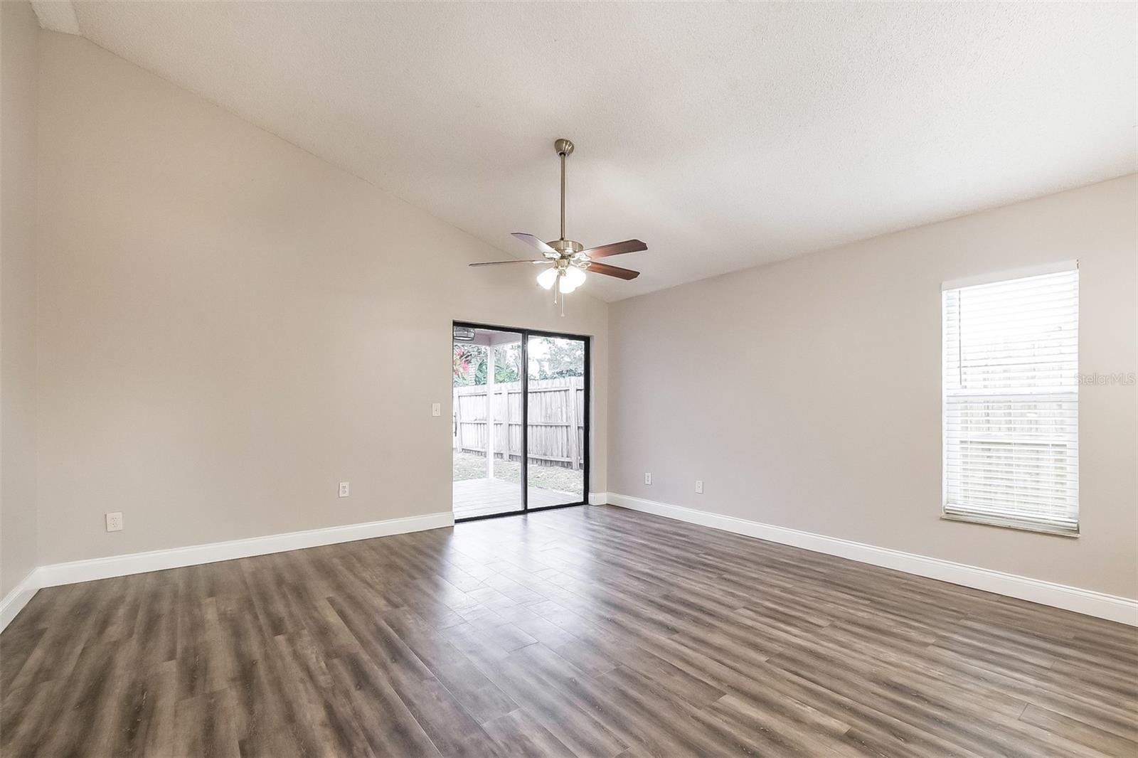 Image 3 of 15 For 219 Garden Cove Court