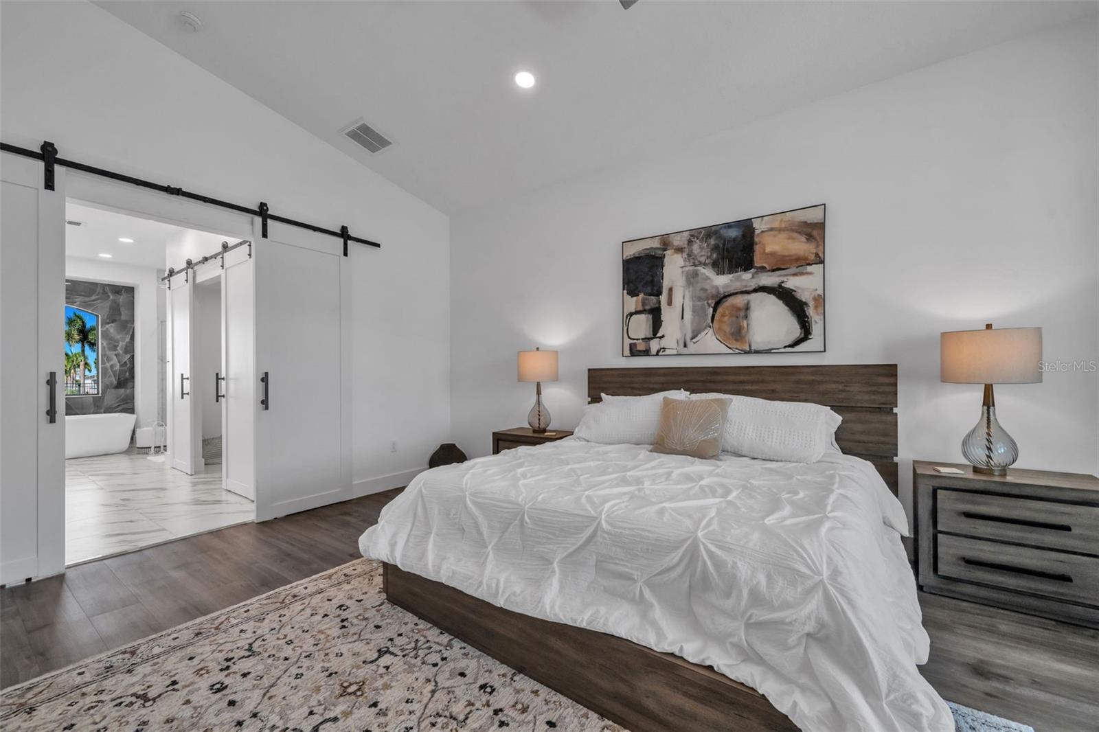 Image 11 of 34 For 112 Leeward Island