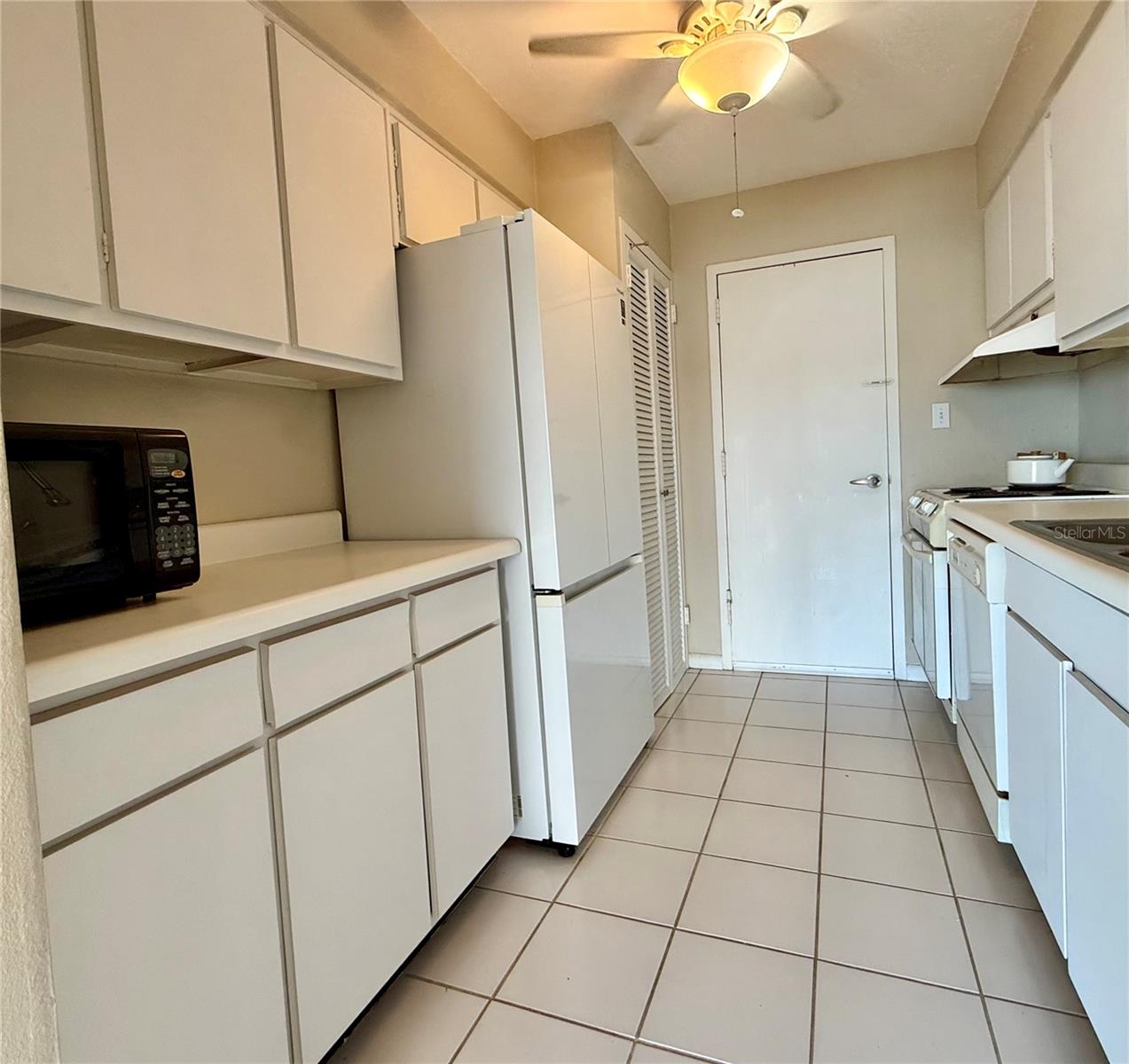Image 11 of 41 For 7200 Sunshine Skyway Lane S 10c