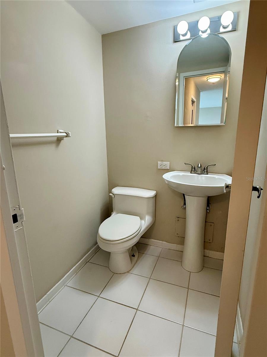 Image 20 of 41 For 7200 Sunshine Skyway Lane S 10c