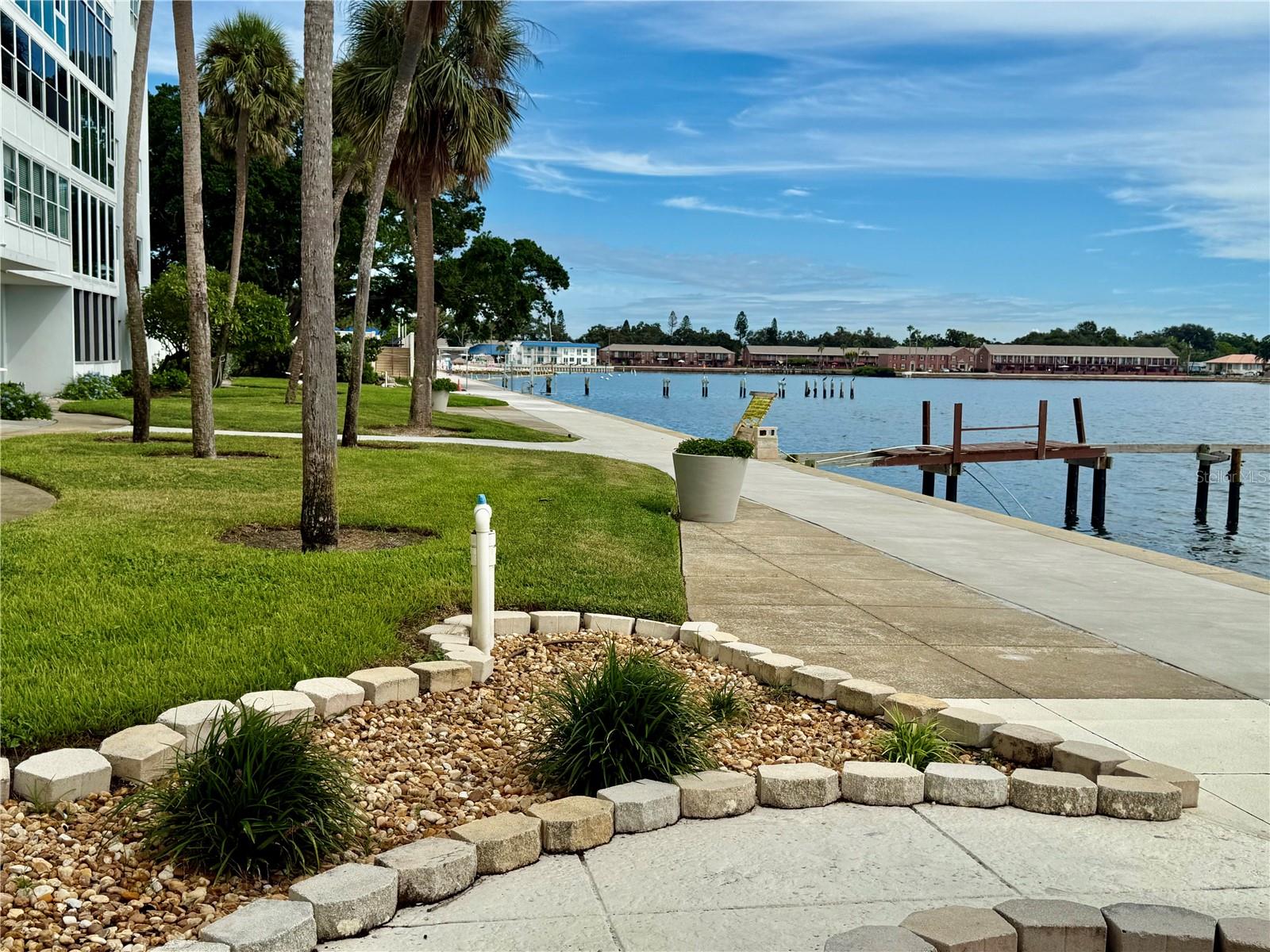 Image 25 of 41 For 7200 Sunshine Skyway Lane S 10c