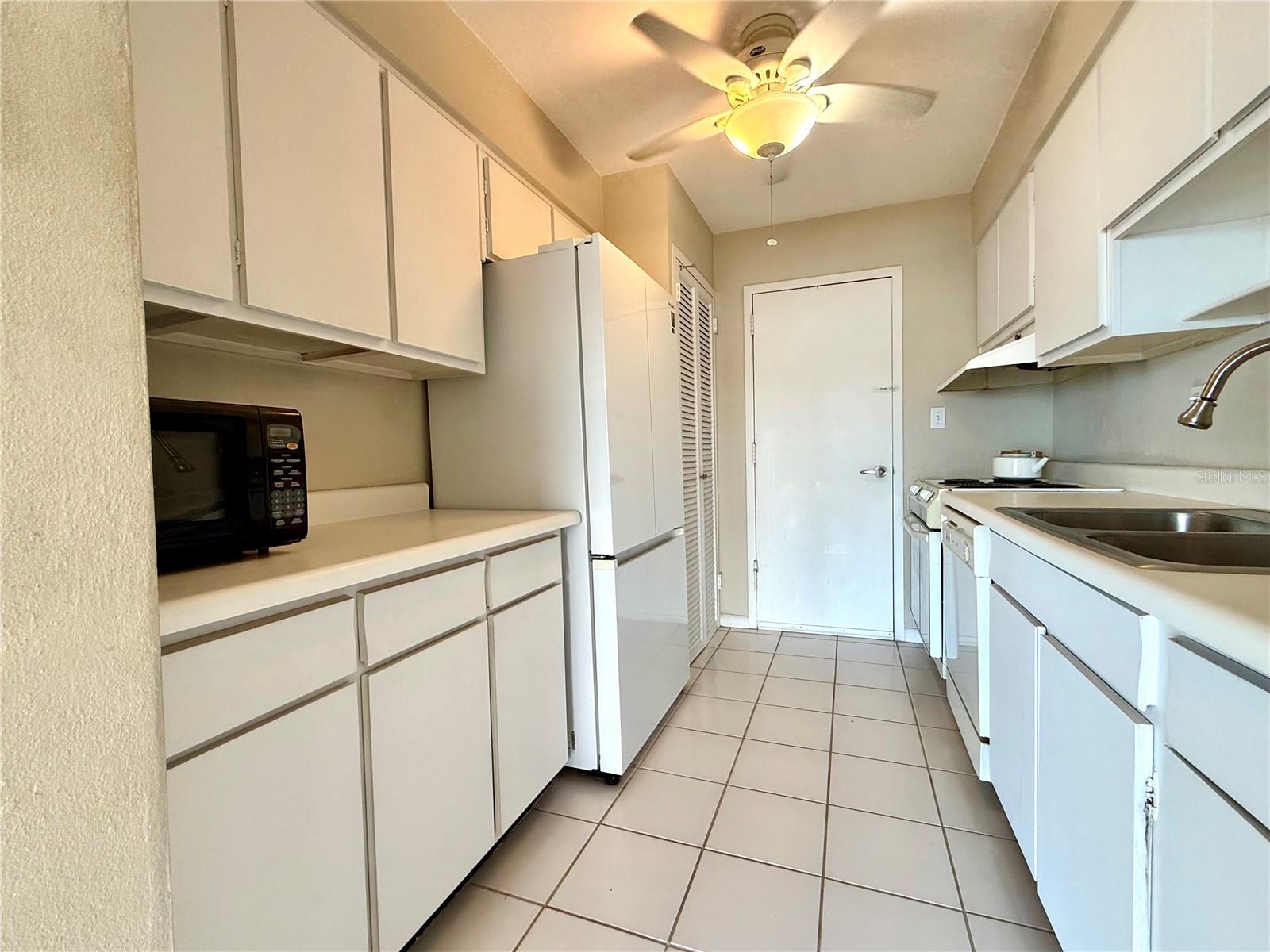 Image 9 of 41 For 7200 Sunshine Skyway Lane S 10c