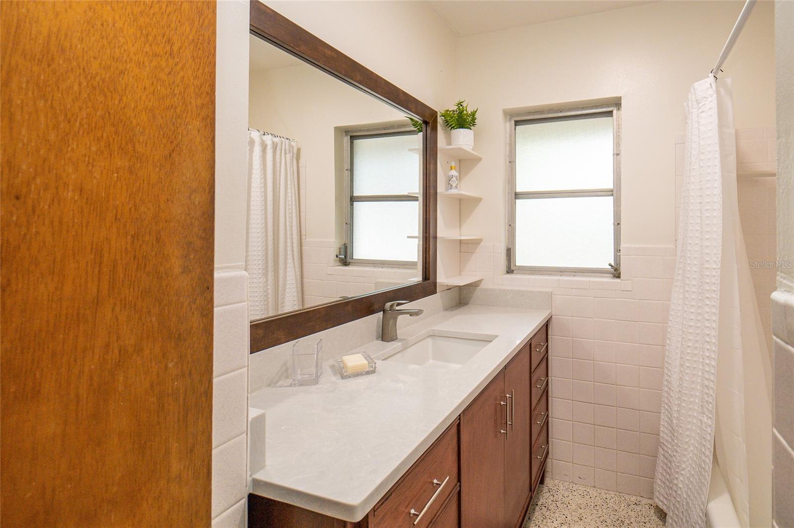Image 11 of 11 For 723 Wilson Avenue