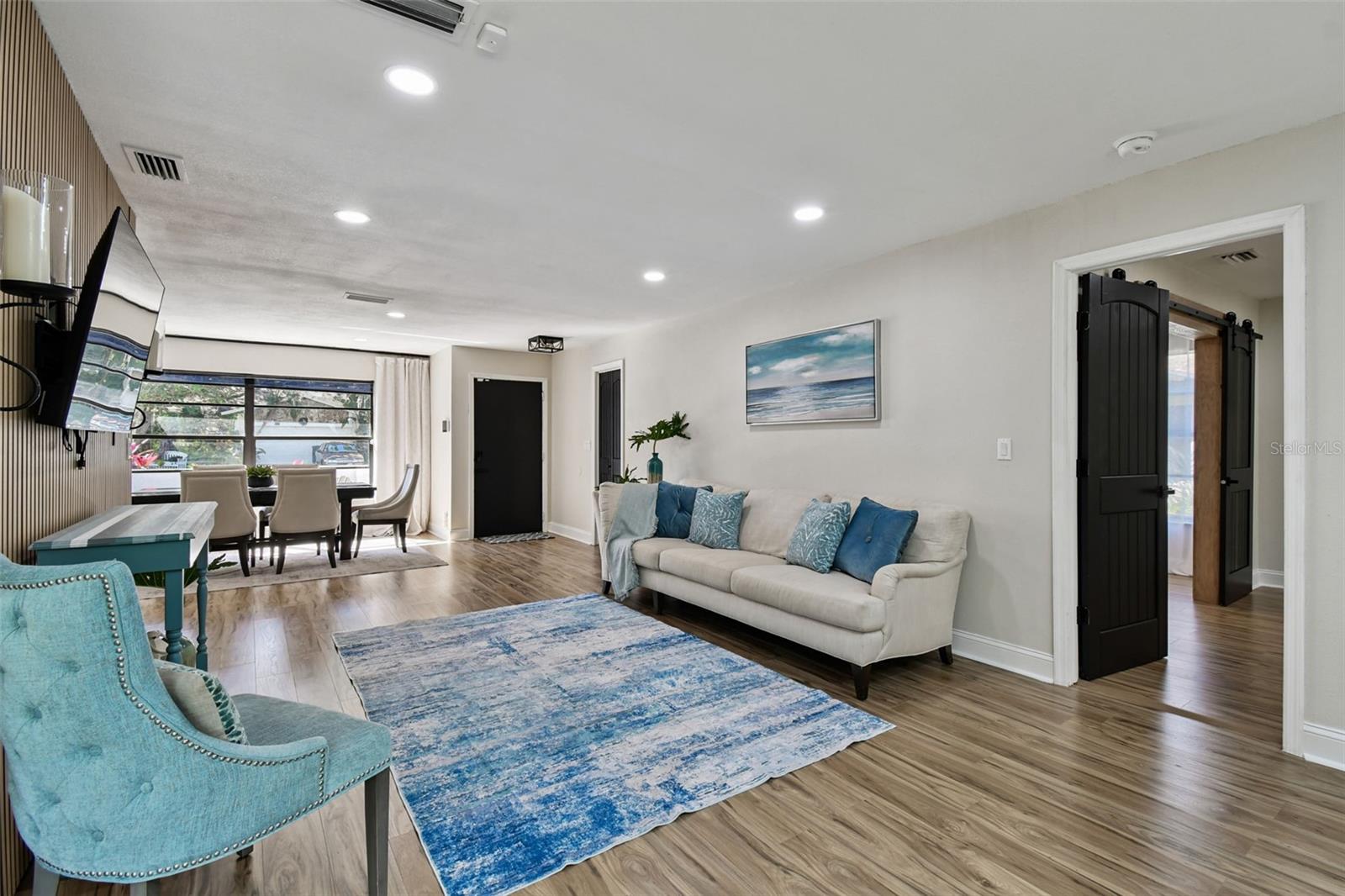 Image 7 of 88 For 34 Harbor Oaks Circle