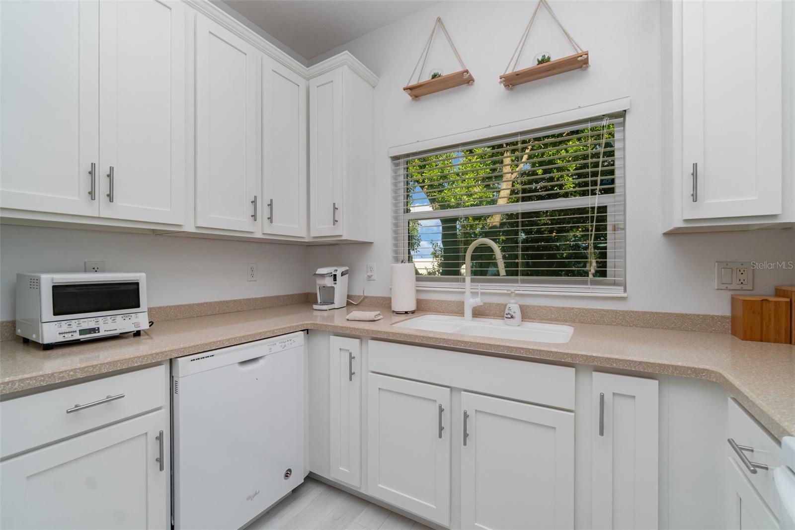 Image 11 of 29 For 1434 Grantham Drive