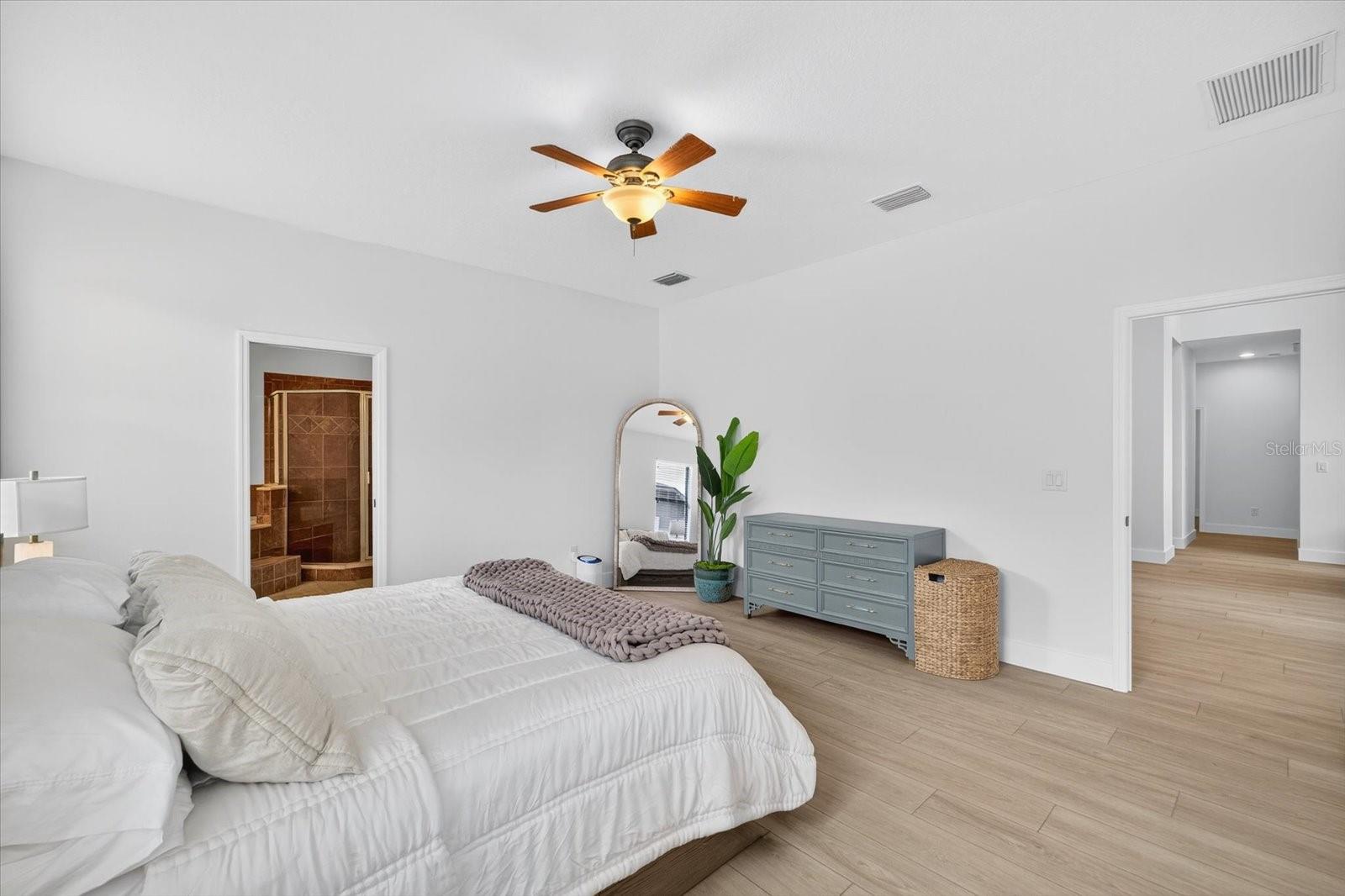 Image 44 of 82 For 6428 Barcellona Road