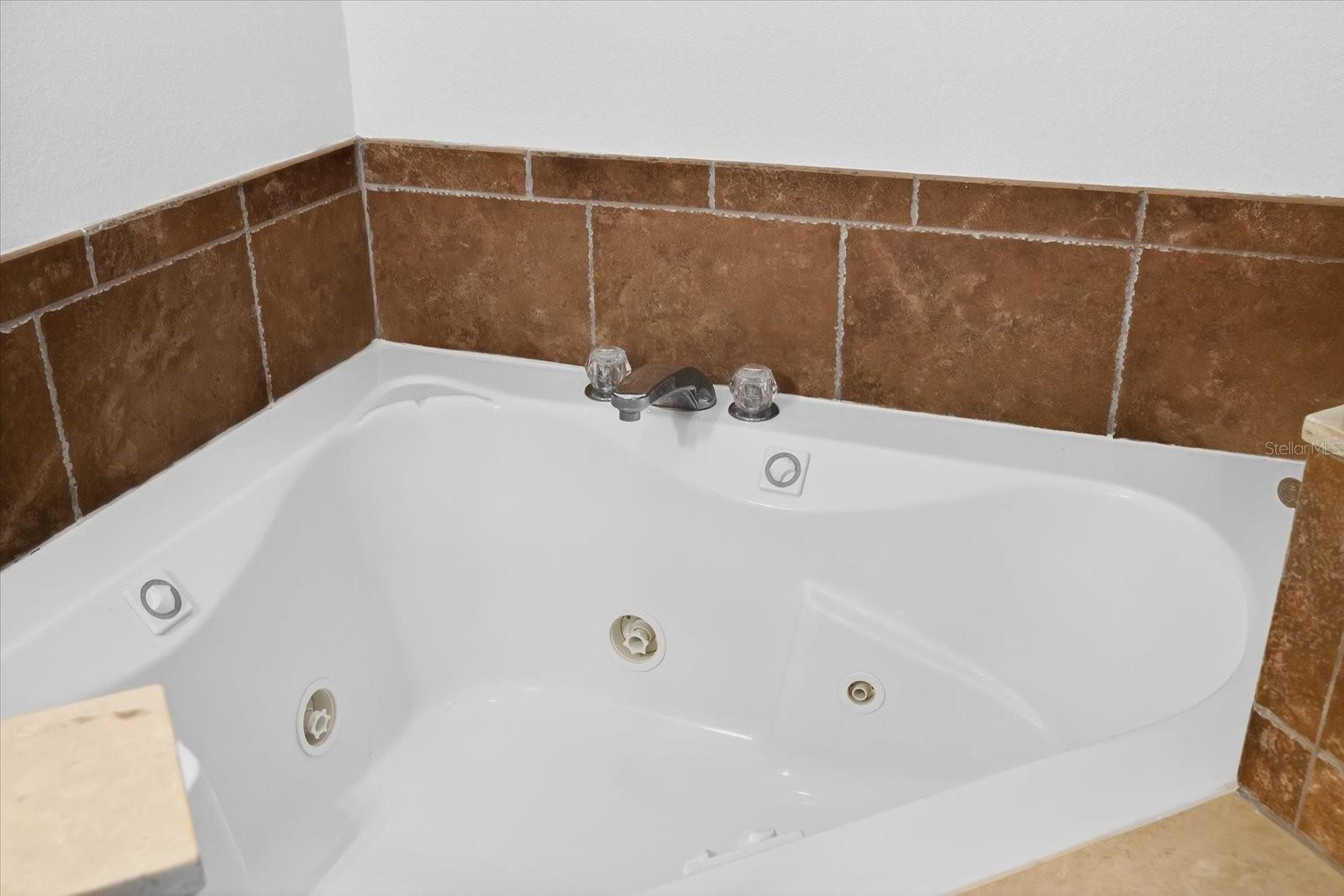 Image 47 of 82 For 6428 Barcellona Road