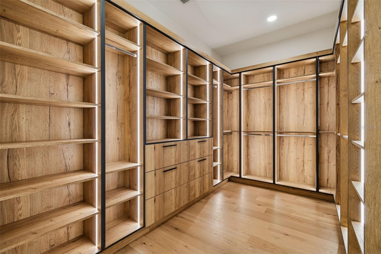 Image 29 of 45 For 810 Braddock Street