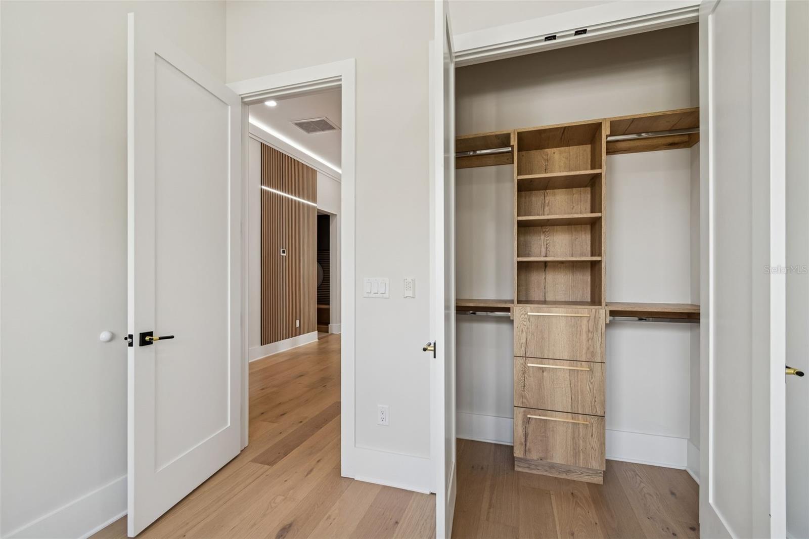 Image 8 of 45 For 810 Braddock Street