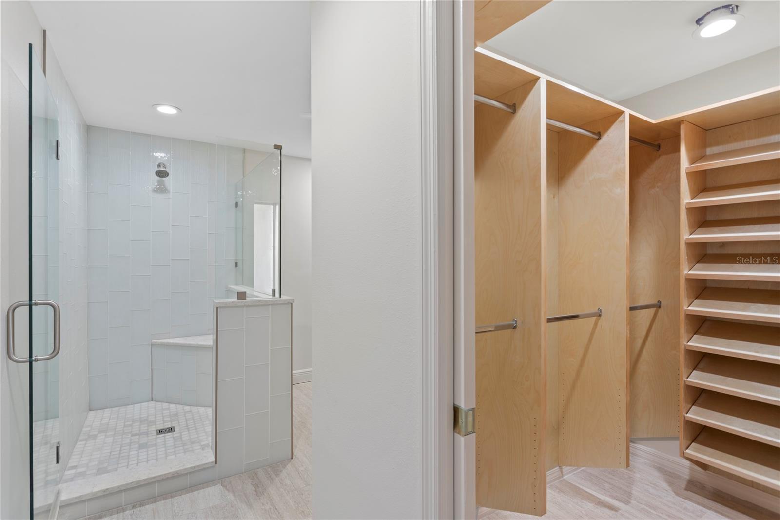 Listing photo id 20 for 3943 Fontainebleau Drive