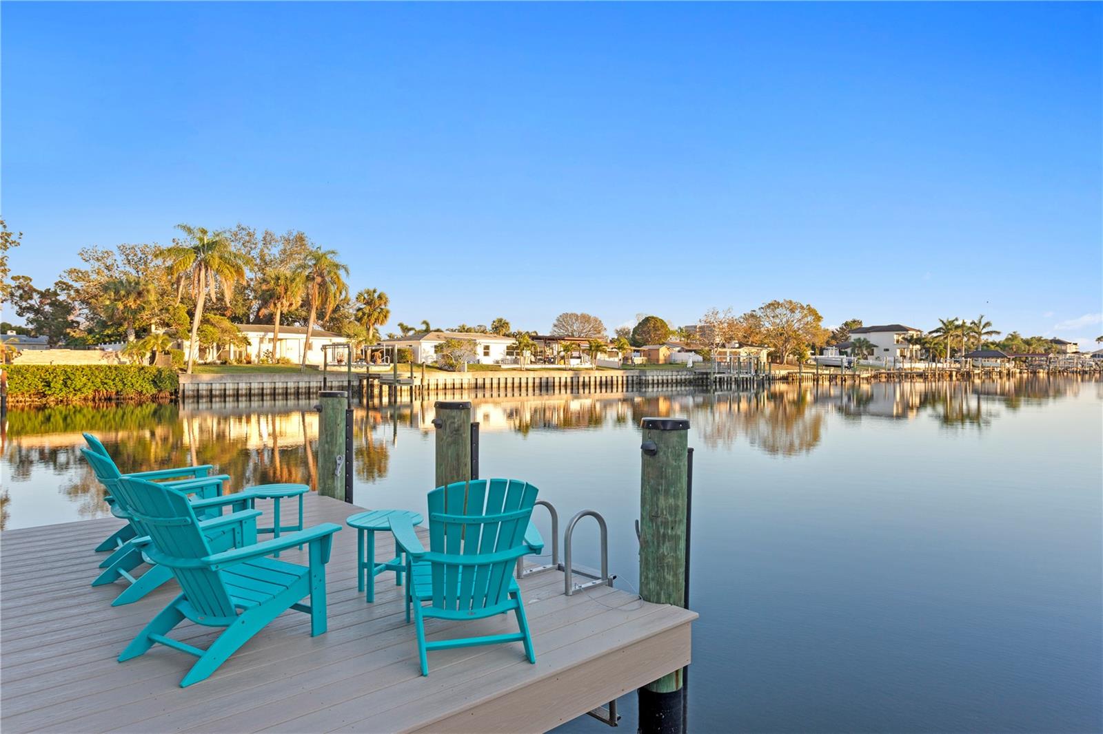 Listing photo id 43 for 3943 Fontainebleau Drive