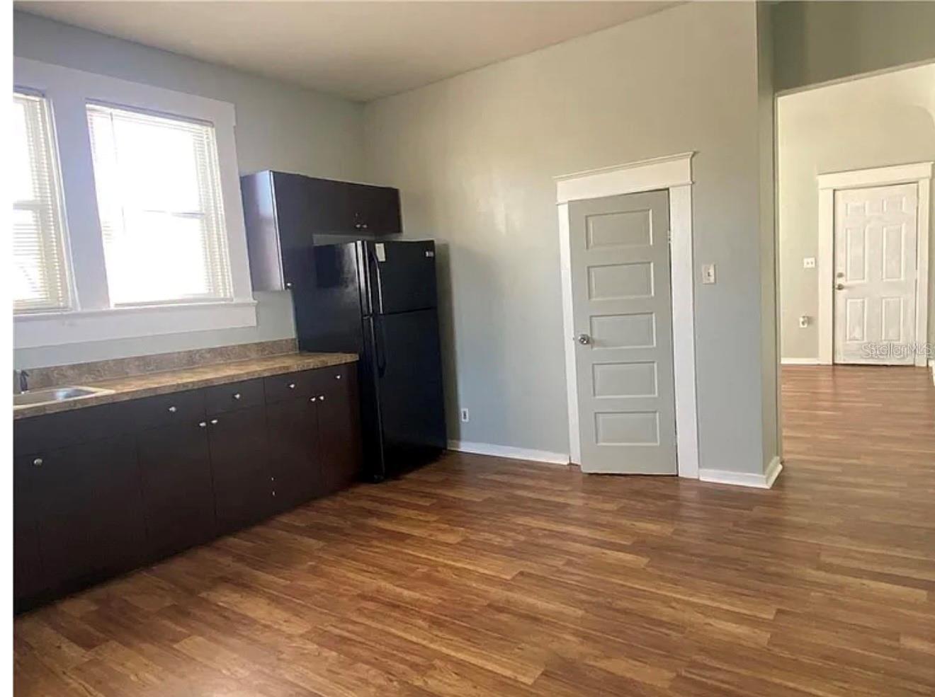 Image 3 of 10 For 2531 Cherry Street A