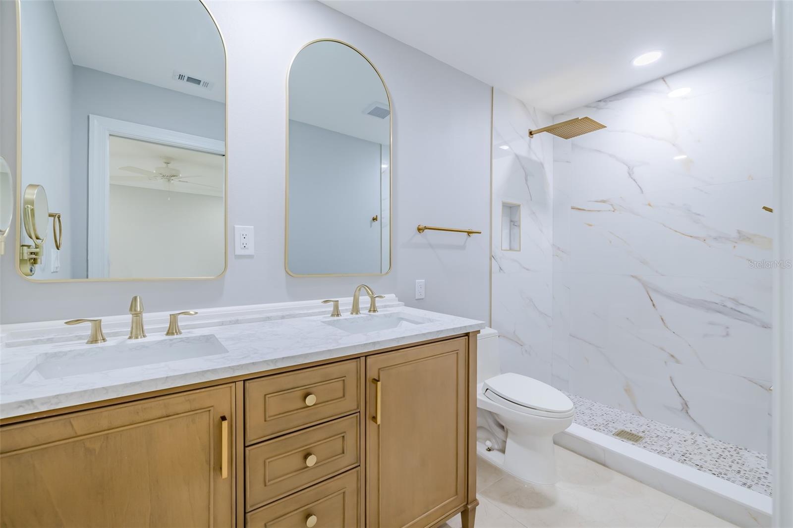 Image 14 of 30 For 4403 7th Street E 4