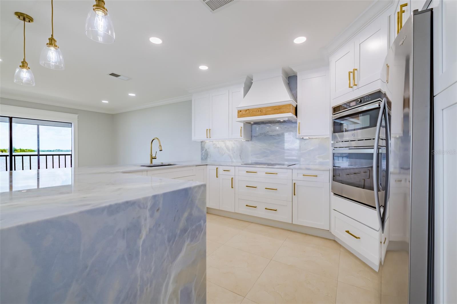 Image 8 of 30 For 4403 7th Street E 4
