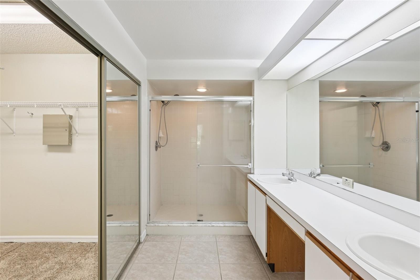 Image 14 of 29 For 5215 Lochmead Terrace