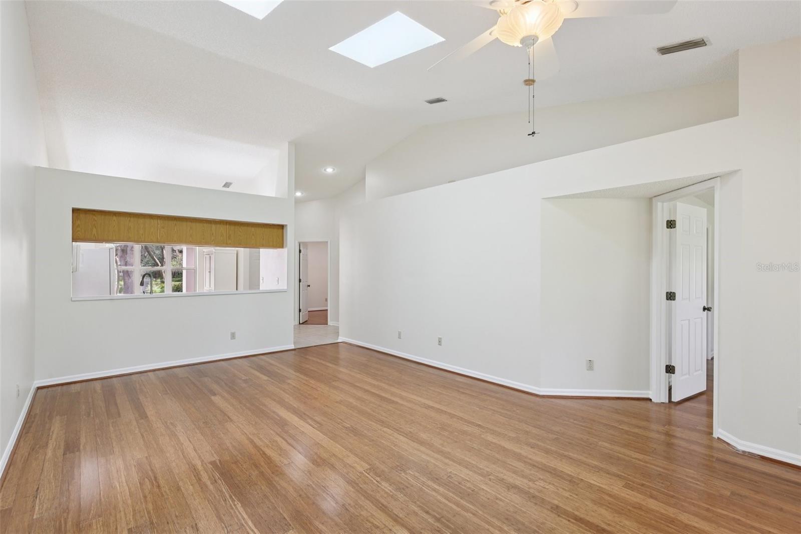 Image 9 of 29 For 5215 Lochmead Terrace