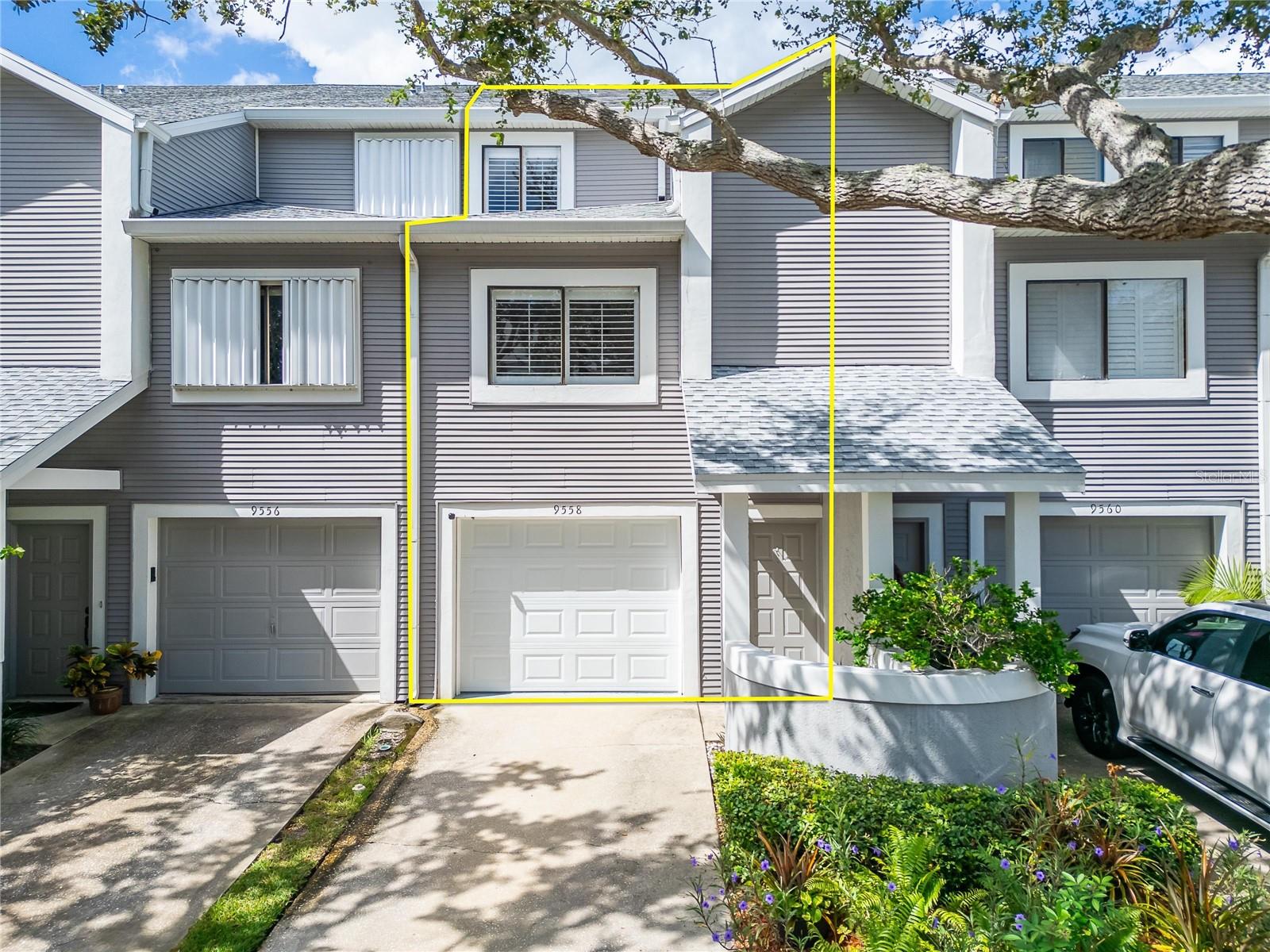 Details for 9558 Tara Cay Court 21, SEMINOLE, FL 33776