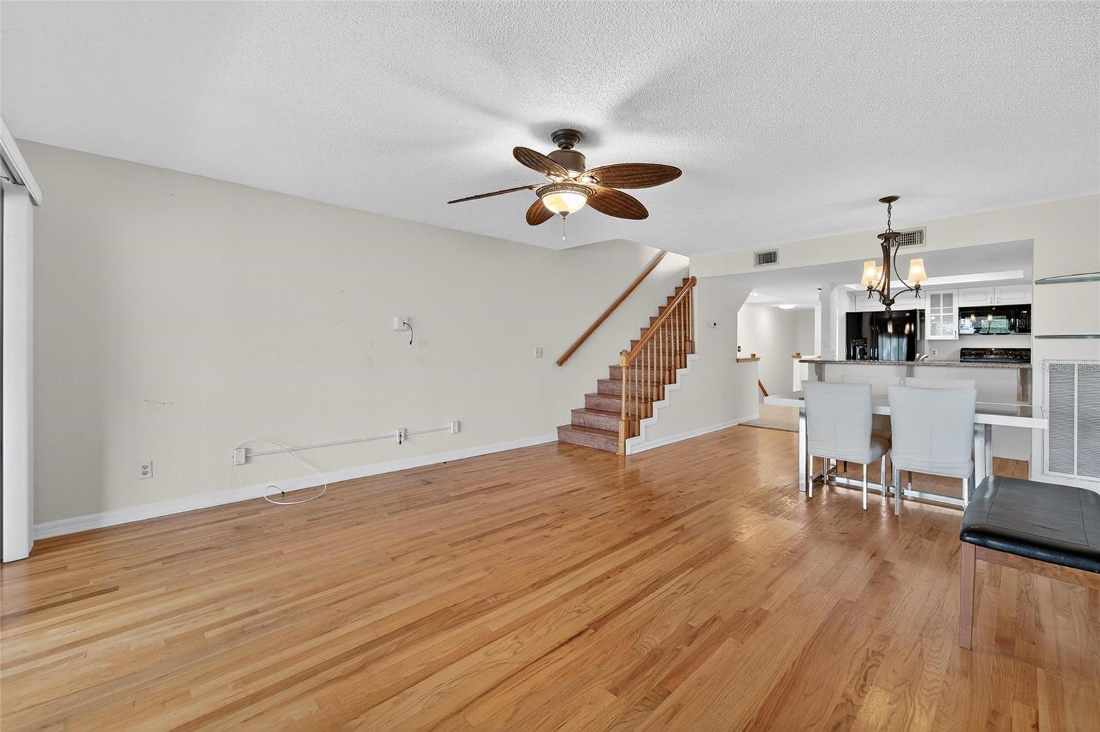 Image 12 of 58 For 9558 Tara Cay Court 21