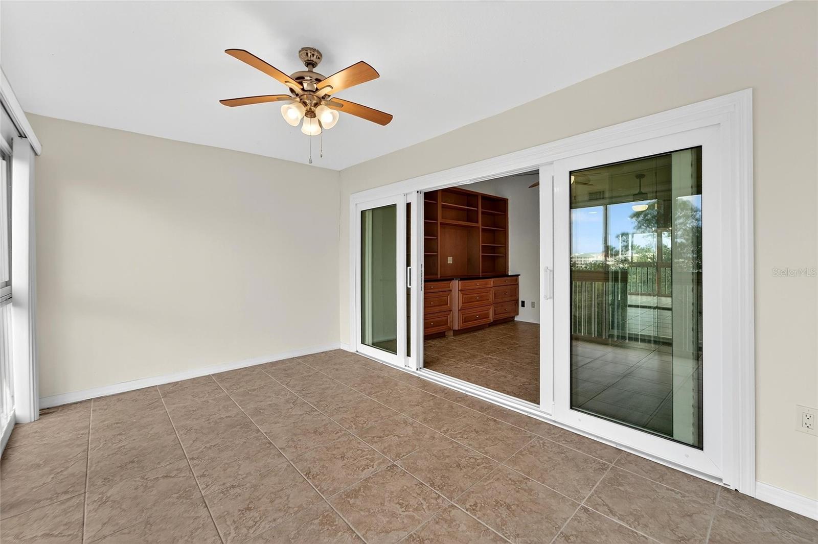 Image 30 of 58 For 9558 Tara Cay Court 21