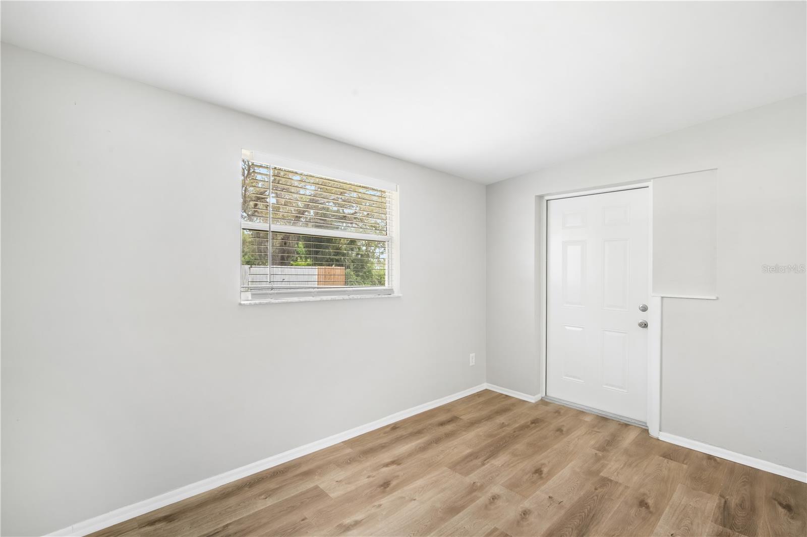 Image 17 of 22 For 5300 6th Avenue S
