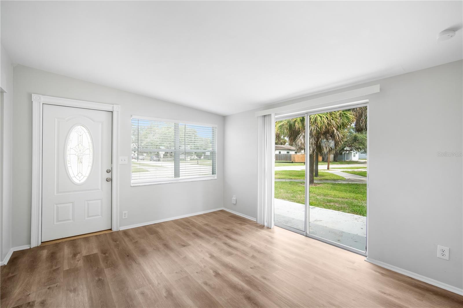 Image 5 of 22 For 5300 6th Avenue S