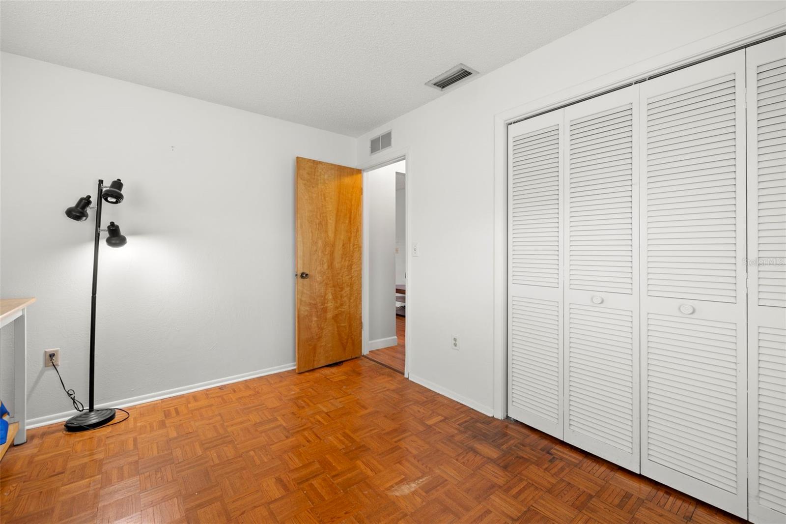 Image 13 of 25 For 4706 Cypress Tree Drive