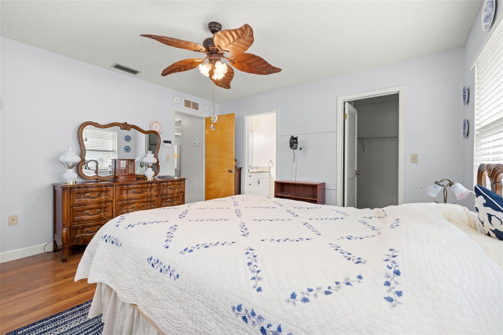Image 16 of 25 For 4706 Cypress Tree Drive