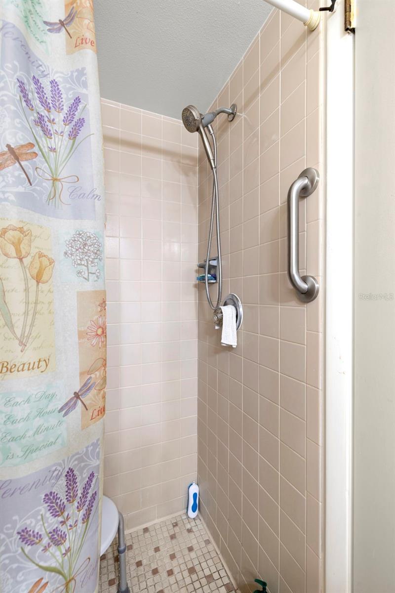 Image 19 of 25 For 4706 Cypress Tree Drive
